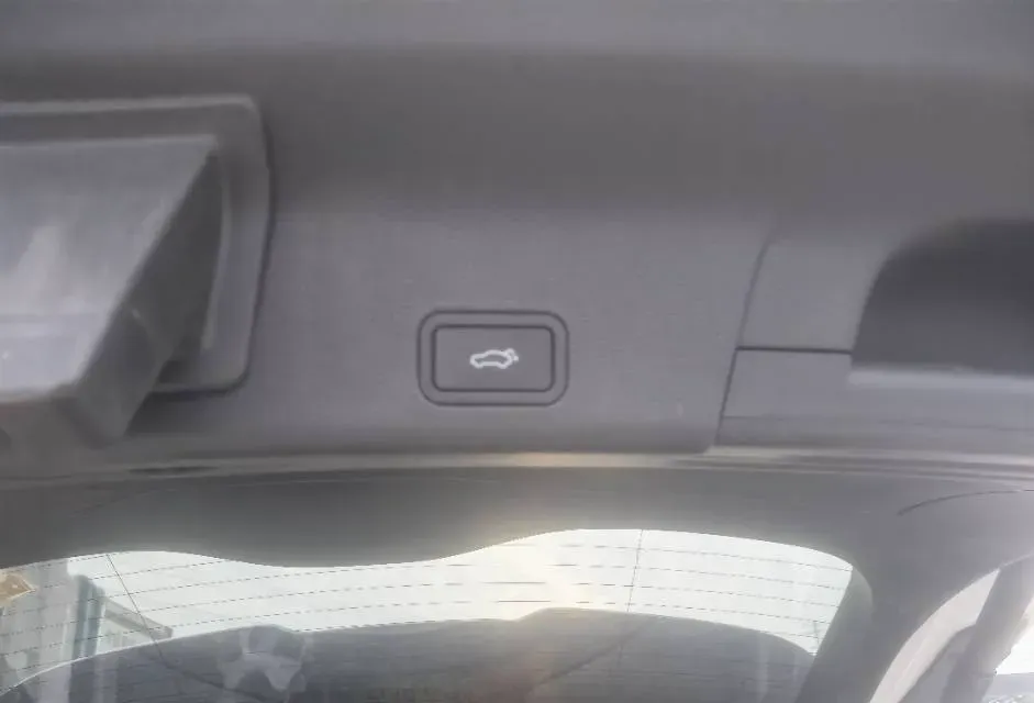 2020 Geely Azkarra 1.8T 184HP L4 7DCT,autocango,china used car exporter,china ev exporter,chinese used car exporter,chinese used ev exporter