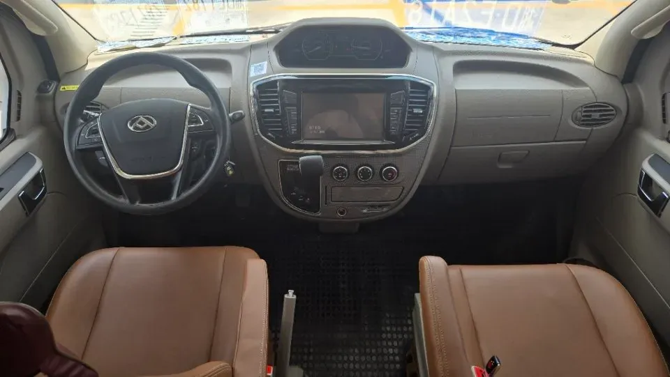 2019 MAXUS XinTu V80 2.5T 136HP L4 6AMT,autocango,china used car exporter,china ev exporter,chinese used car exporter,chinese used ev exporter
