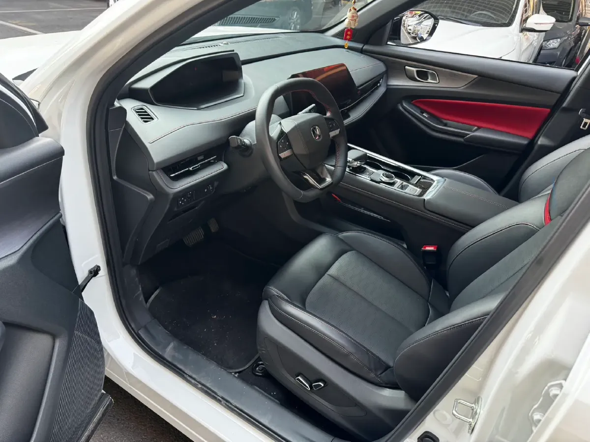 2023 ChangAn CS55 Plus 1.5T 188HP L4 7DCT,autocango,china used car exporter,china ev exporter,chinese used car exporter,chinese used ev exporter