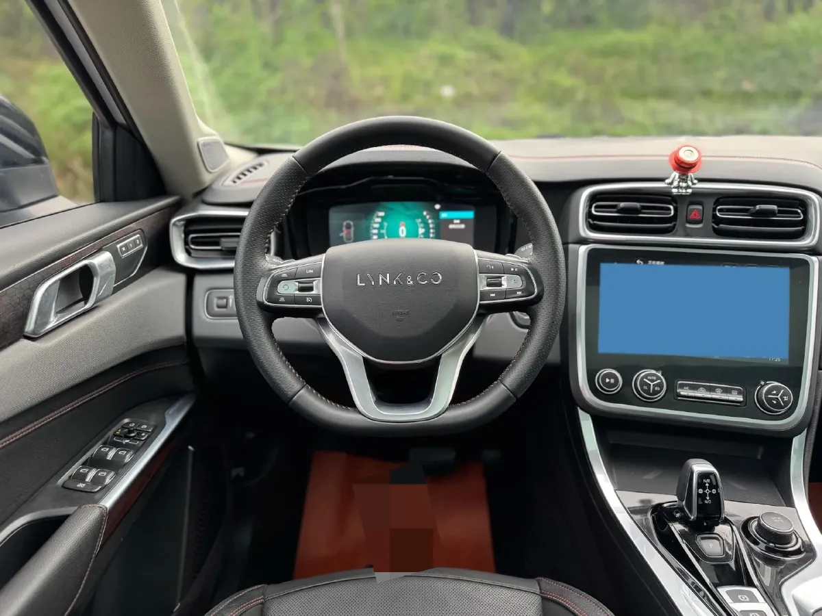 2019 LYNK&CO 01 2.0T 190HP L4 7DCT,autocango,china used car exporter,china ev exporter,chinese used car exporter,chinese used ev exporter