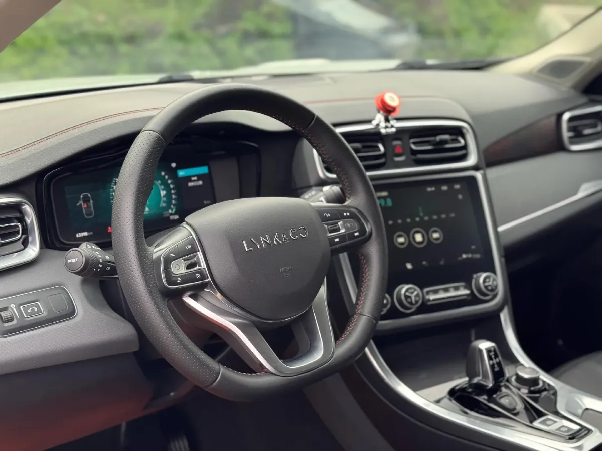 2019 LYNK&CO 01 2.0T 190HP L4 7DCT,autocango,china used car exporter,china ev exporter,chinese used car exporter,chinese used ev exporter