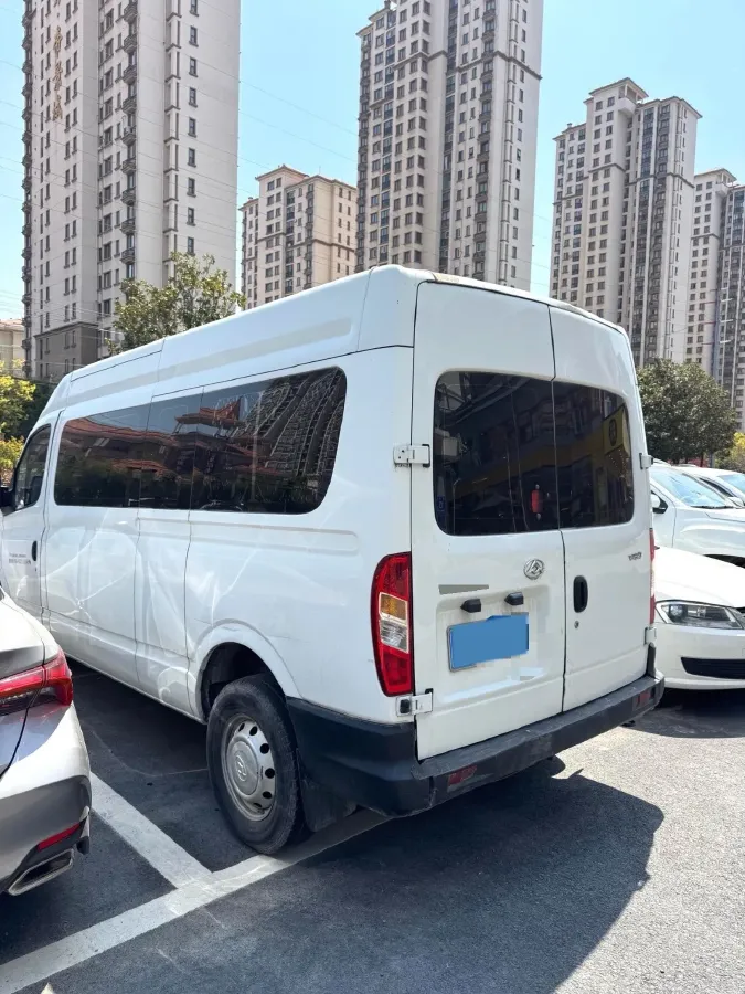 2020 MAXUS XinTu V80 2.5T 136HP L4 6MT,autocango,china used car exporter,china ev exporter,chinese used car exporter,chinese used ev exporter