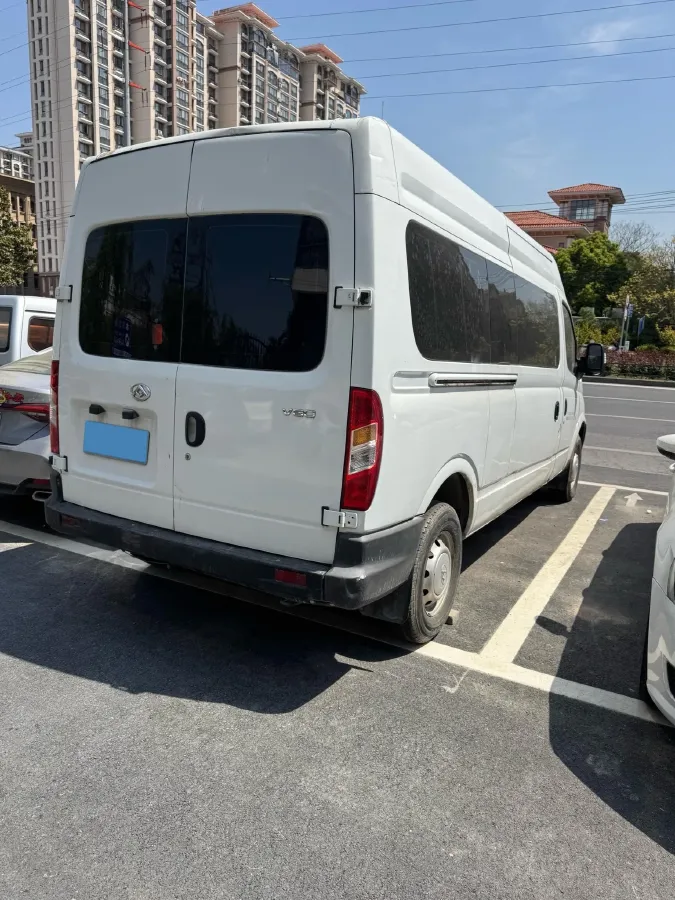 2020 MAXUS XinTu V80 2.5T 136HP L4 6MT,autocango,china used car exporter,china ev exporter,chinese used car exporter,chinese used ev exporter