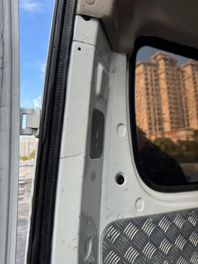 2020 MAXUS XinTu V80 2.5T 136HP L4 6MT,autocango,china used car exporter,china ev exporter,chinese used car exporter,chinese used ev exporter