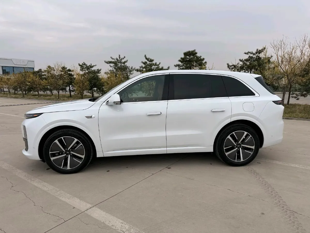 2024 Li L6 Range Extended 154HP L4 REEV 36.8KWH,autocango,china used car exporter,china ev exporter,chinese used car exporter,chinese used ev exporter
