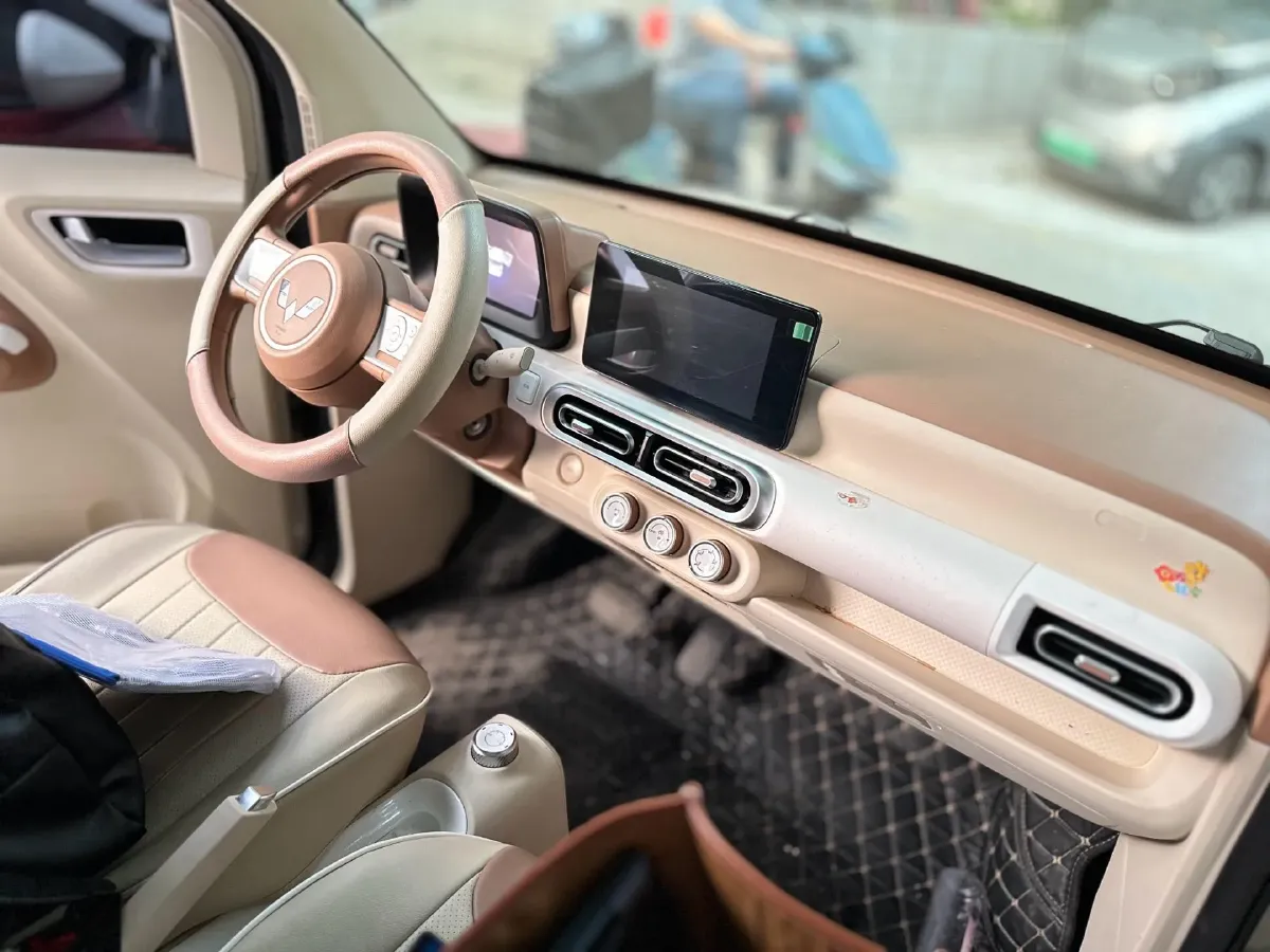 2024 WuLing HongGuang MINI EV BEV 17.3KWH,autocango,china used car exporter,china ev exporter,chinese used car exporter,chinese used ev exporter