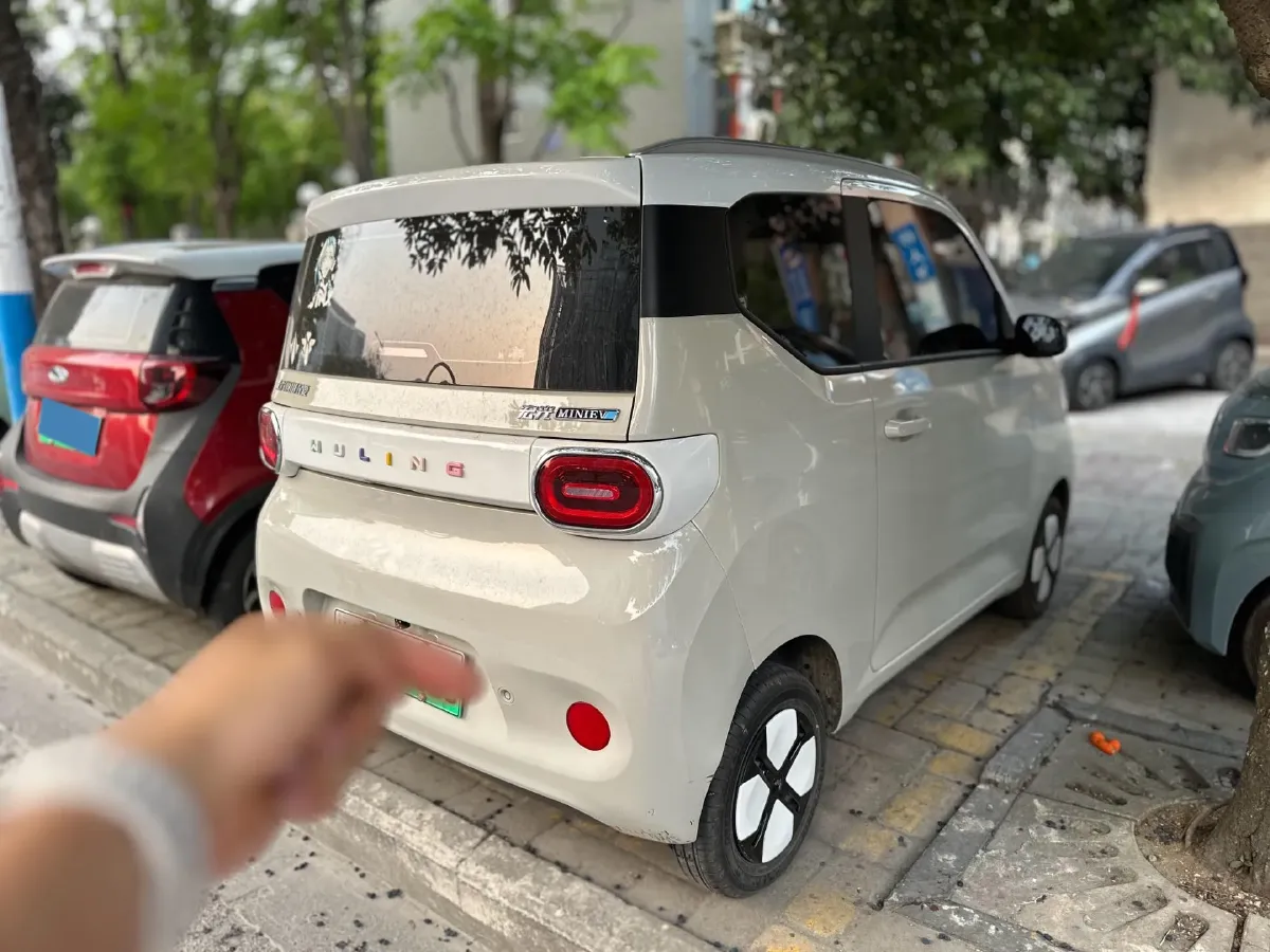 2024 WuLing HongGuang MINI EV BEV 17.3KWH,autocango,china used car exporter,china ev exporter,chinese used car exporter,chinese used ev exporter