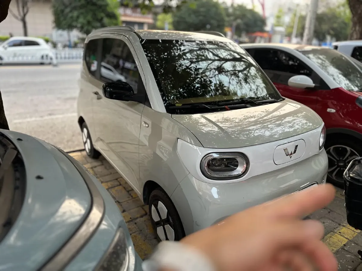 2024 WuLing HongGuang MINI EV BEV 17.3KWH,autocango,china used car exporter,china ev exporter,chinese used car exporter,chinese used ev exporter