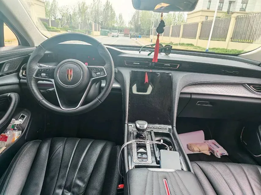 2024 HongQi H5 2.0T 224HP L4 8AT,autocango,china used car exporter,china ev exporter,chinese used car exporter,chinese used ev exporter