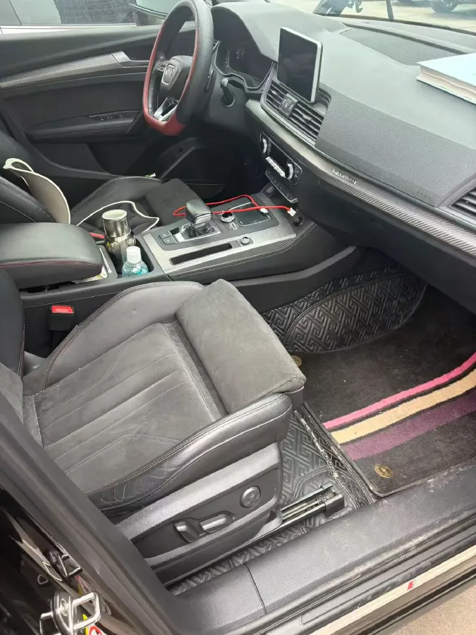 2020 Audi Q5L 2.0T 252HP L4 7DCT,autocango,china used car exporter,china ev exporter,chinese used car exporter,chinese used ev exporter