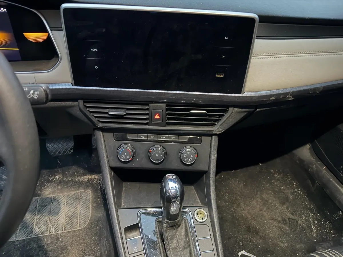 2023 Volkswagen Bora 1.2T 116HP L4 7DCT,autocango,china used car exporter,china ev exporter,chinese used car exporter,chinese used ev exporter