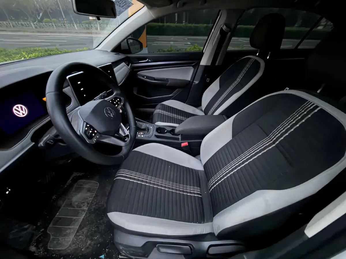 2023 Volkswagen Bora 1.2T 116HP L4 7DCT,autocango,china used car exporter,china ev exporter,chinese used car exporter,chinese used ev exporter