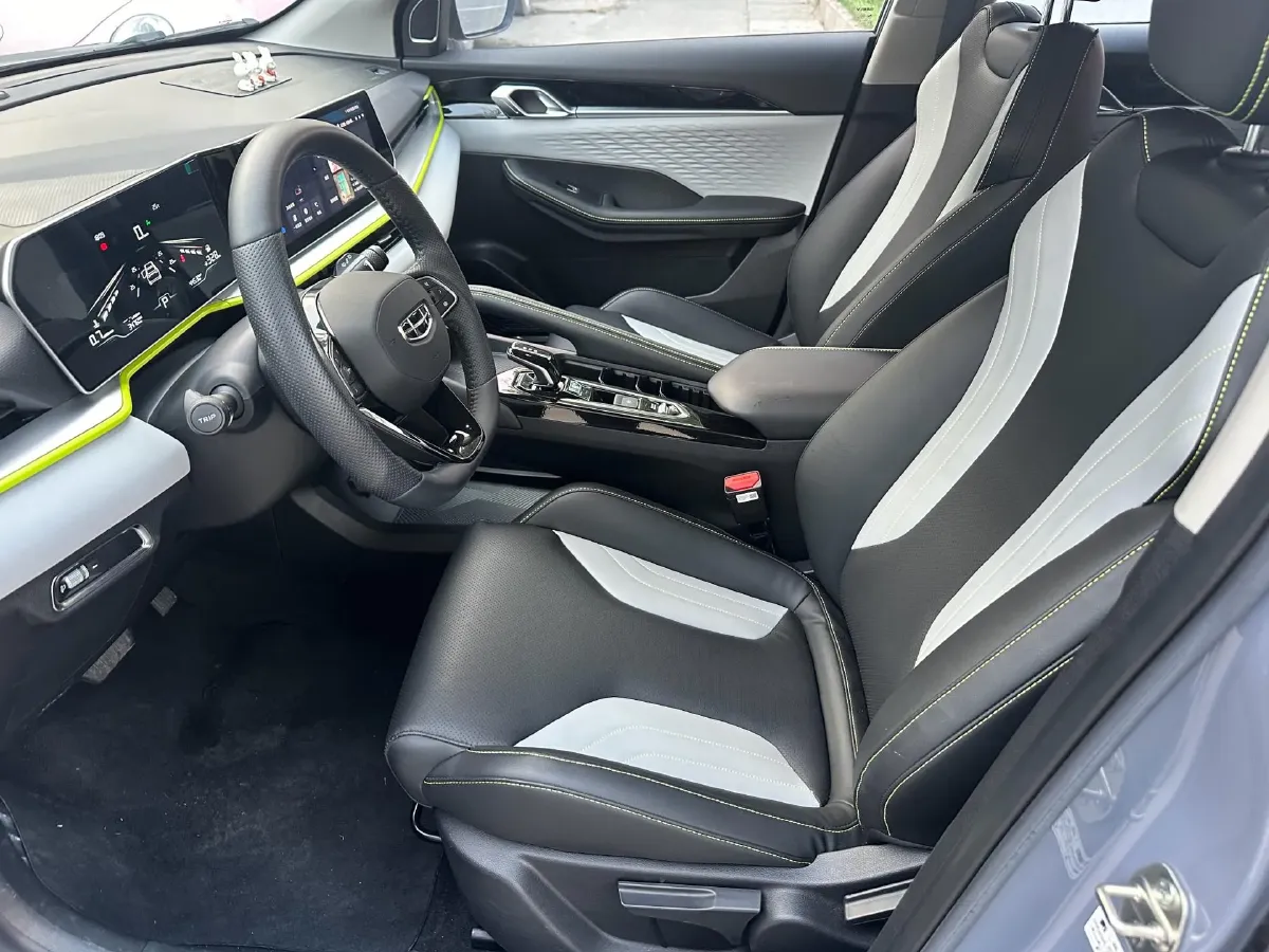 2023 Geely Coolray 1.5T 181HP L4 7DCT,autocango,china used car exporter,china ev exporter,chinese used car exporter,chinese used ev exporter