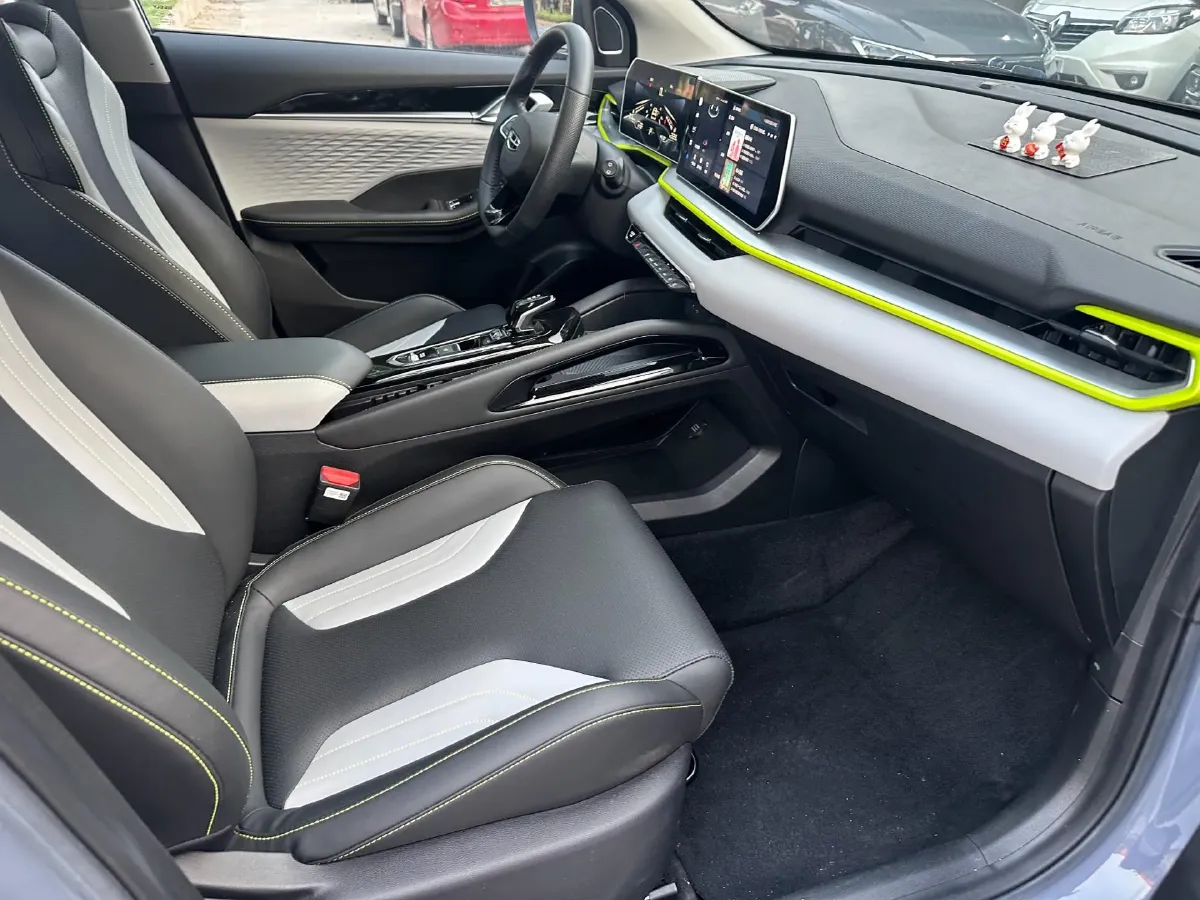 2023 Geely Coolray 1.5T 181HP L4 7DCT,autocango,china used car exporter,china ev exporter,chinese used car exporter,chinese used ev exporter