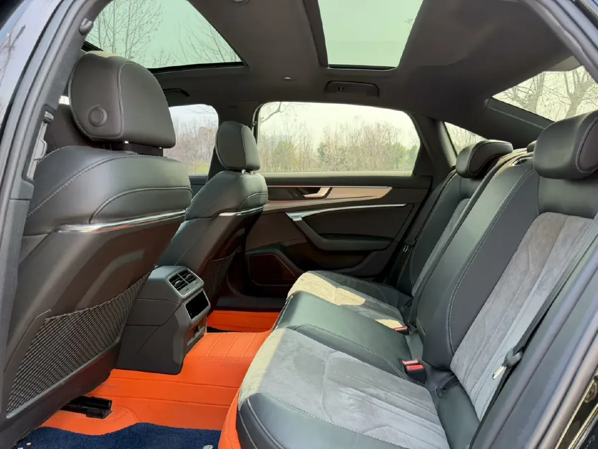 2022 Audi A6L 2.0T 224HP L4 7DCT,autocango,china used car exporter,china ev exporter,chinese used car exporter,chinese used ev exporter