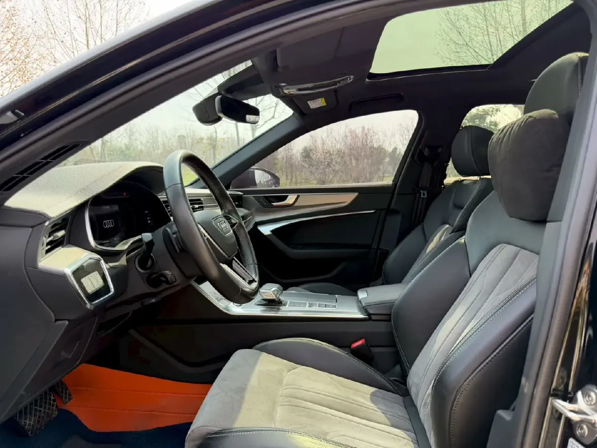 2022 Audi A6L 2.0T 224HP L4 7DCT,autocango,china used car exporter,china ev exporter,chinese used car exporter,chinese used ev exporter