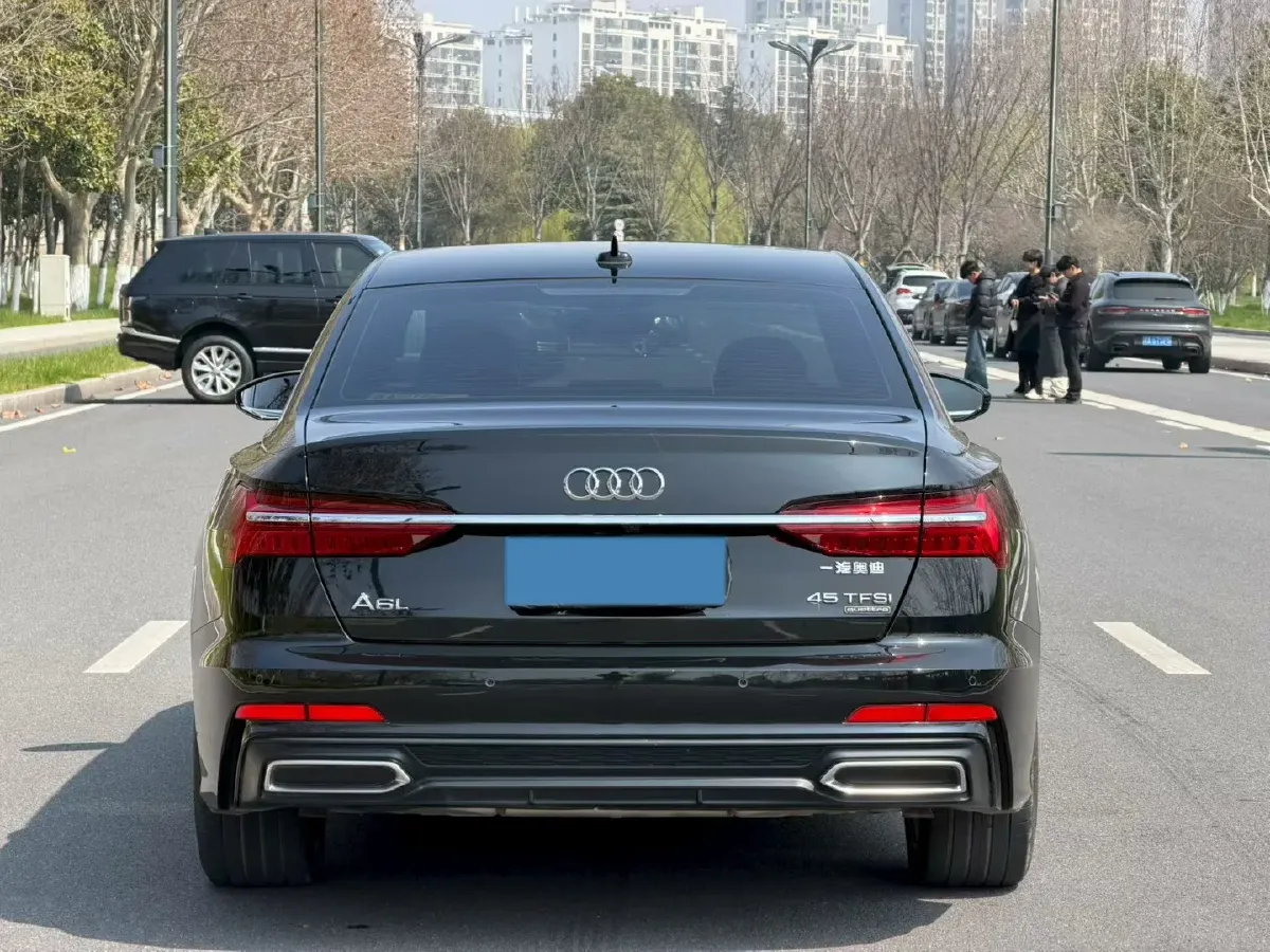 2022 Audi A6L 2.0T 224HP L4 7DCT,autocango,china used car exporter,china ev exporter,chinese used car exporter,chinese used ev exporter