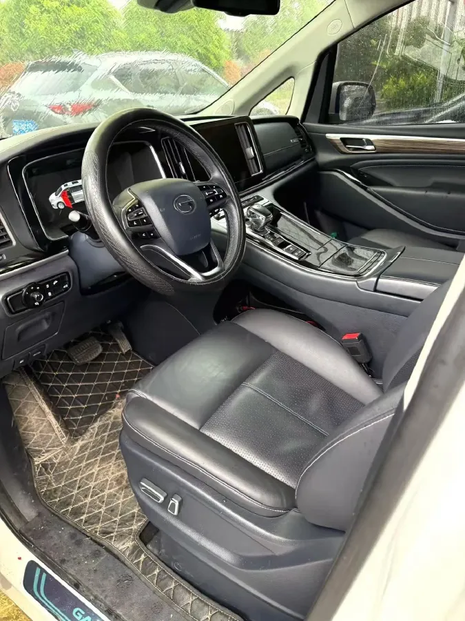 2021 GAC Trumpchi M8 2.0T 252HP L4 8AT,autocango,china used car exporter,china ev exporter,chinese used car exporter,chinese used ev exporter