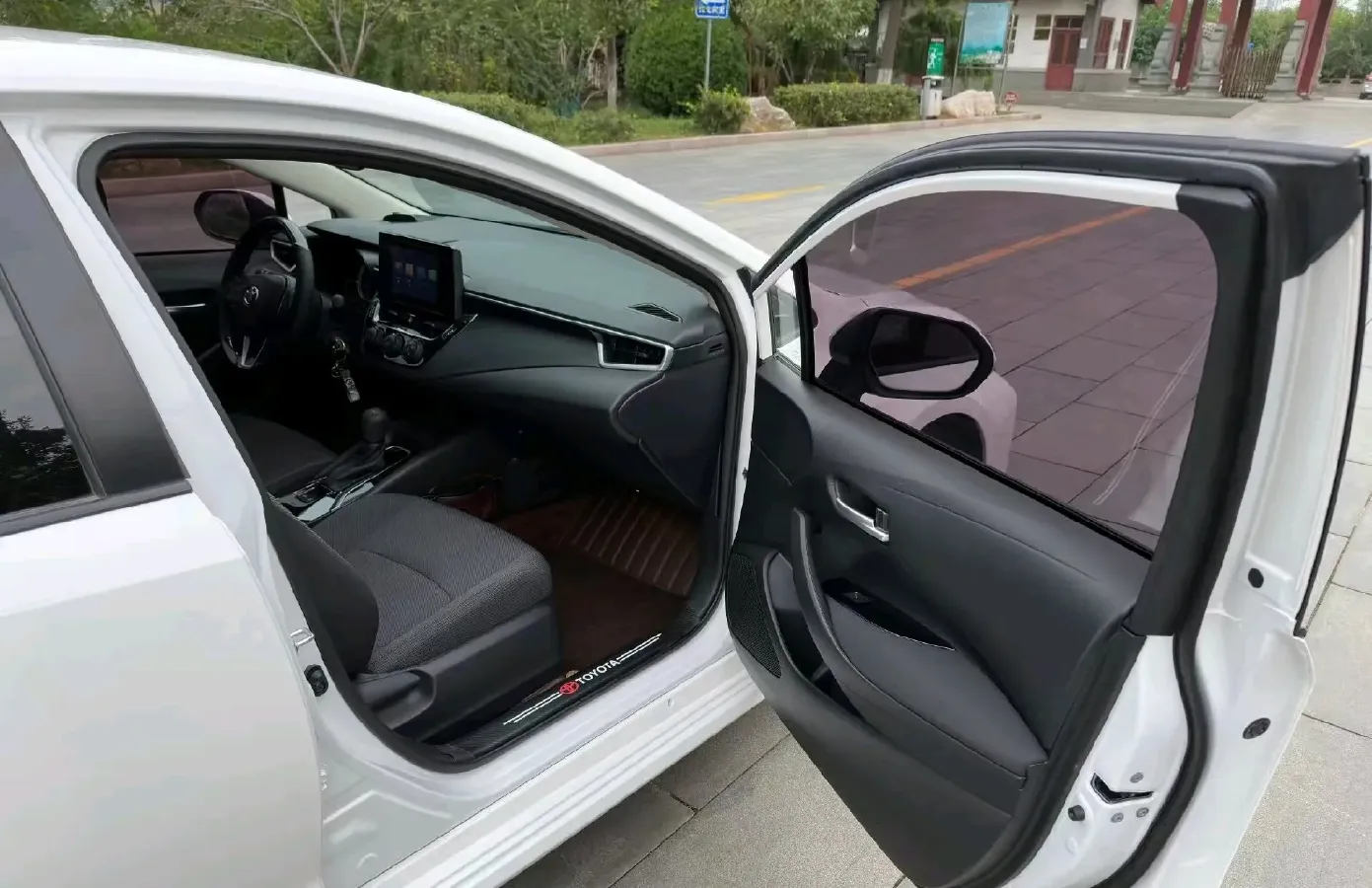 2021 Toyota Corolla 1.2T 116HP L4 CVT,autocango,china used car exporter,china ev exporter,chinese used car exporter,chinese used ev exporter