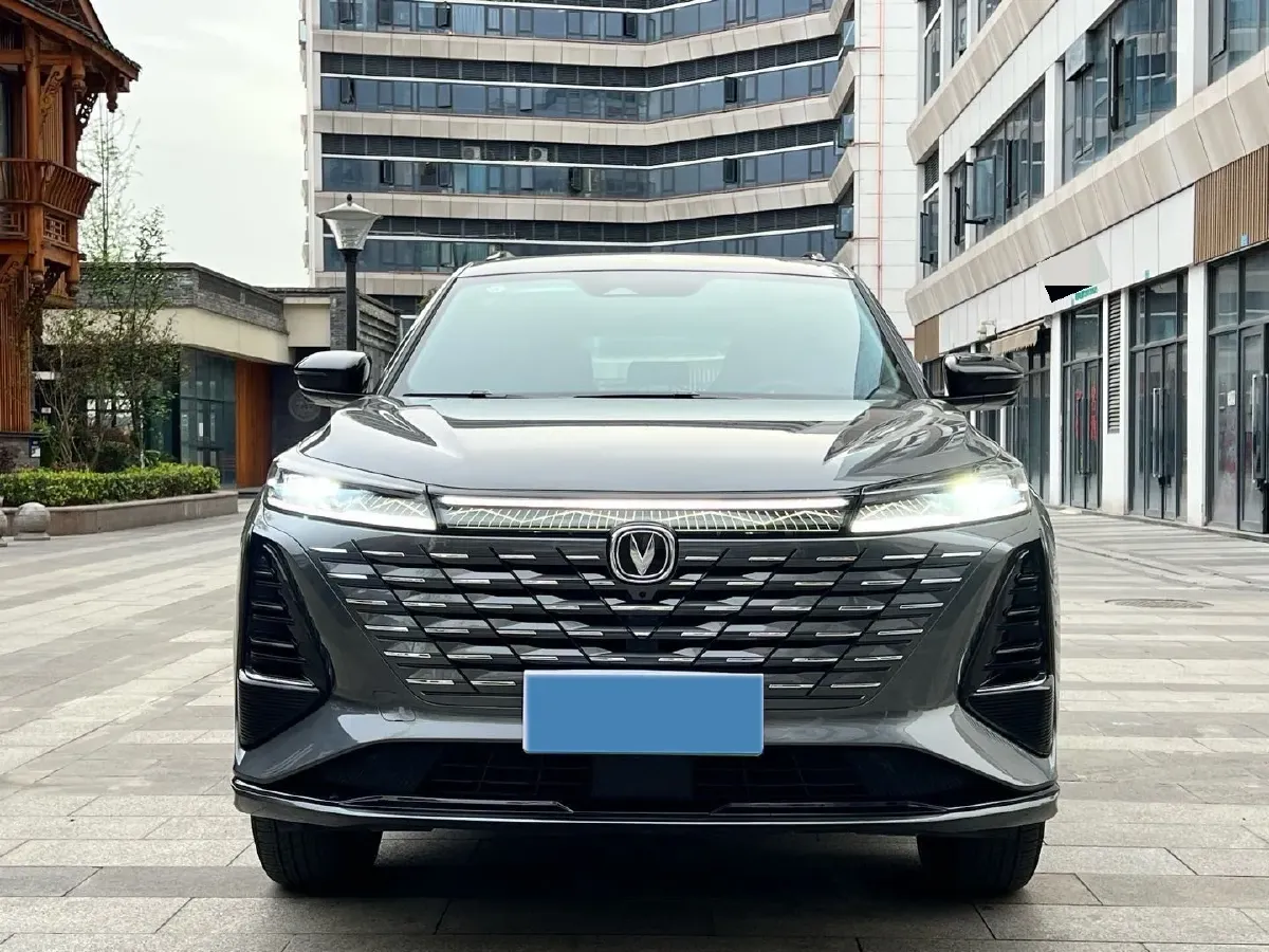 2024 ChangAn CS75 Plus 1.5T 188HP L4 8AT,autocango,china used car exporter,china ev exporter,chinese used car exporter,chinese used ev exporter