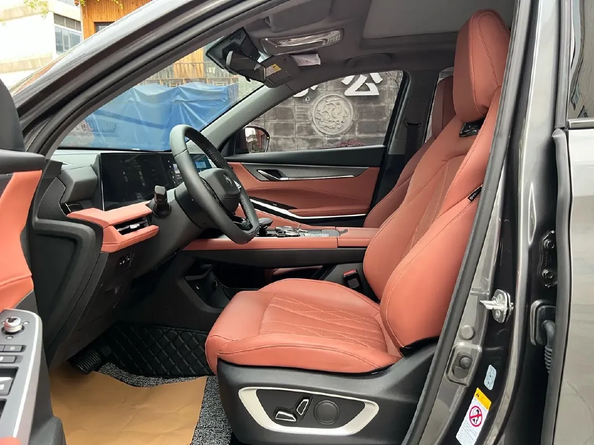 2024 ChangAn CS75 Plus 1.5T 188HP L4 8AT,autocango,china used car exporter,china ev exporter,chinese used car exporter,chinese used ev exporter