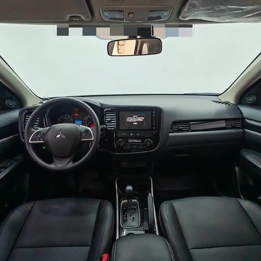 2021 Mitsubishi Outlander 2.0L 166HP L4 CVT,autocango,china used car exporter,china ev exporter,chinese used car exporter,chinese used ev exporter