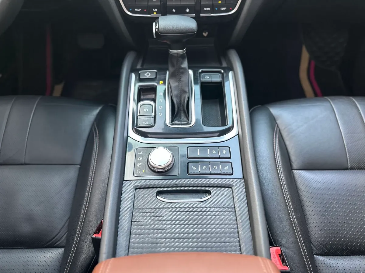 2017 GAC Trumpchi GS8 2.0T 201HP L4 6AT,autocango,china used car exporter,china ev exporter,chinese used car exporter,chinese used ev exporter