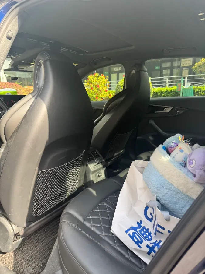 2022 Audi S4 3.0T 354HP V6 8AT,autocango,china used car exporter,china ev exporter,chinese used car exporter,chinese used ev exporter