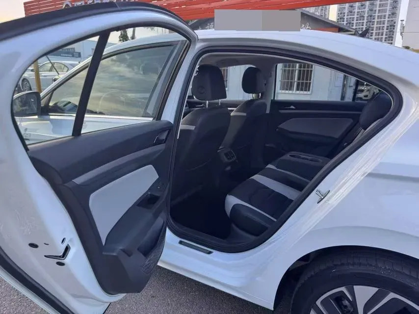 2023 Volkswagen Bora 1.5T 160HP L4 7DCT,autocango,china used car exporter,china ev exporter,chinese used car exporter,chinese used ev exporter