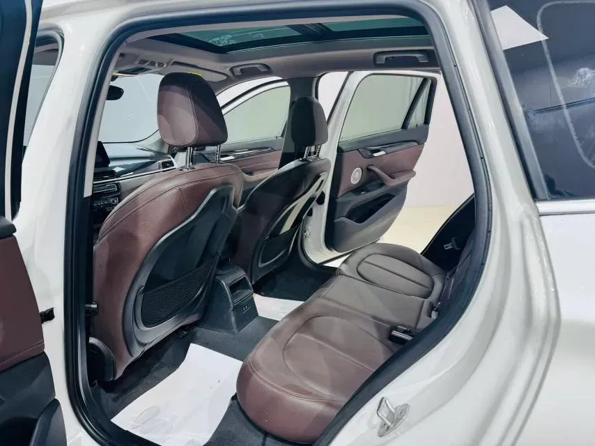 2022 BMW X1 1.5T 140HP L3 7DCT,autocango,china used car exporter,china ev exporter,chinese used car exporter,chinese used ev exporter