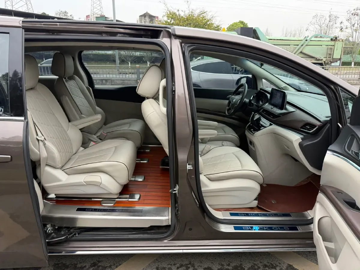 2023 Buick GL8 2.0T 237HP L4 9AT,autocango,china used car exporter,china ev exporter,chinese used car exporter,chinese used ev exporter