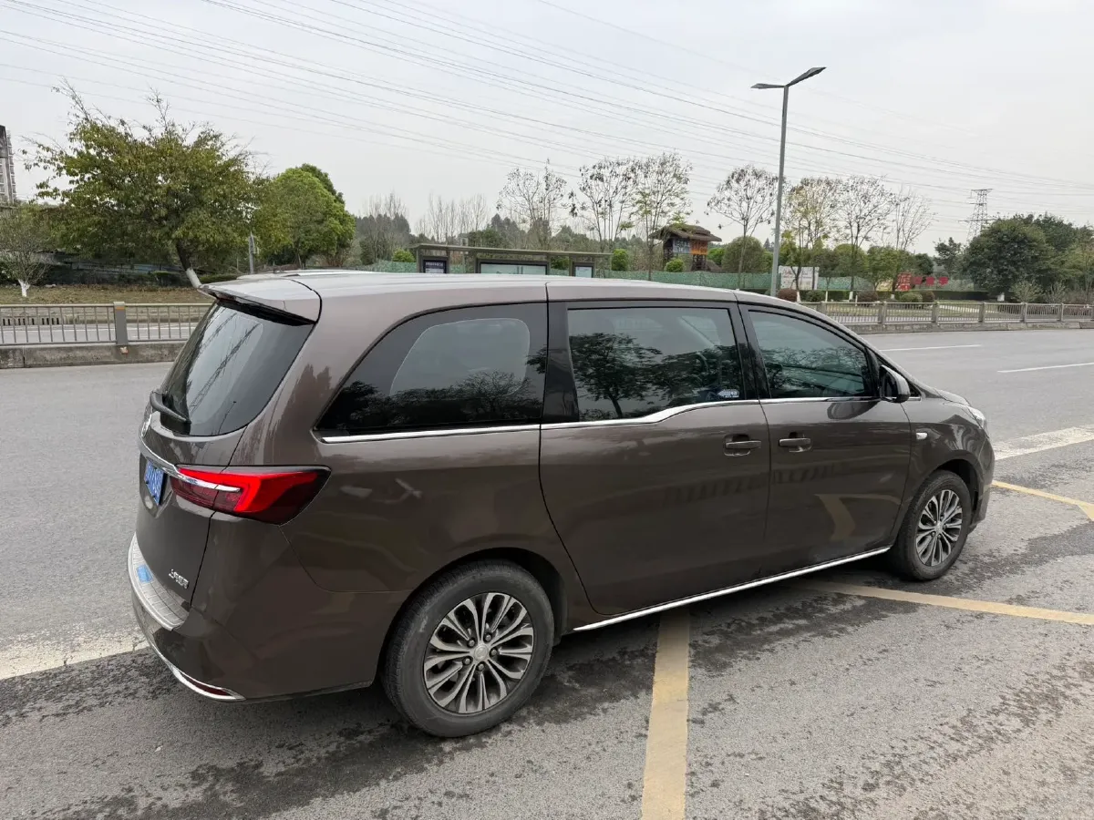 2023 Buick GL8 2.0T 237HP L4 9AT,autocango,china used car exporter,china ev exporter,chinese used car exporter,chinese used ev exporter