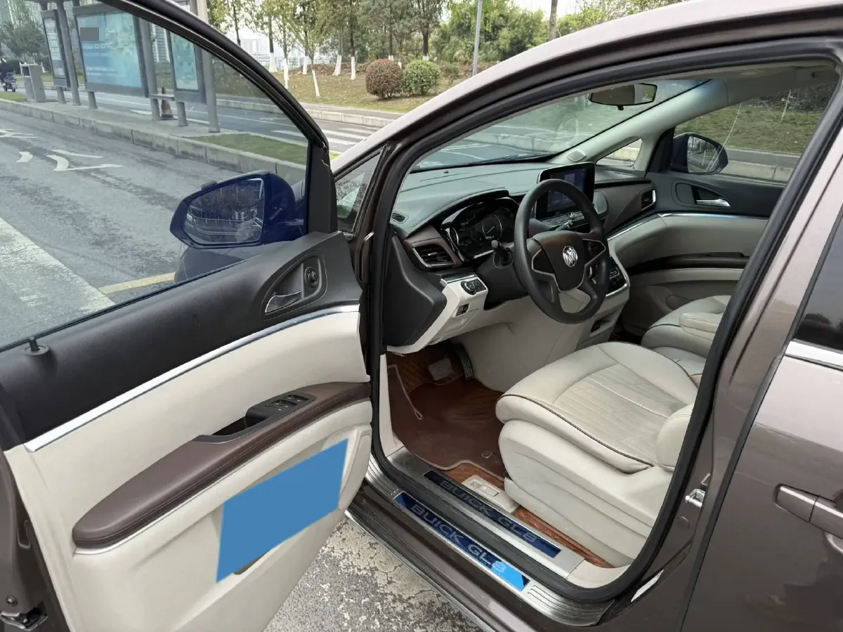 2023 Buick GL8 2.0T 237HP L4 9AT,autocango,china used car exporter,china ev exporter,chinese used car exporter,chinese used ev exporter