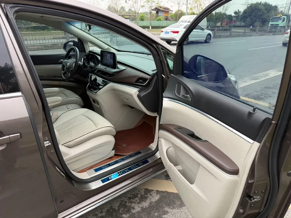 2023 Buick GL8 2.0T 237HP L4 9AT,autocango,china used car exporter,china ev exporter,chinese used car exporter,chinese used ev exporter