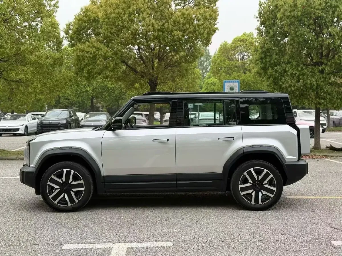 2024 iCAR iCAR 03 BEV 65.69KWH,autocango,china used car exporter,china ev exporter,chinese used car exporter,chinese used ev exporter