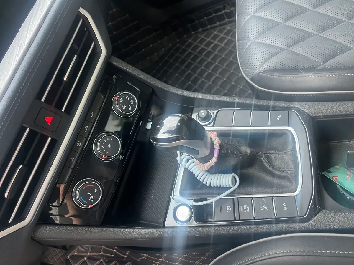 2024 Volkswagen Sagitar 1.5T 160HP L4 7DCT,autocango,china used car exporter,china ev exporter,chinese used car exporter,chinese used ev exporter