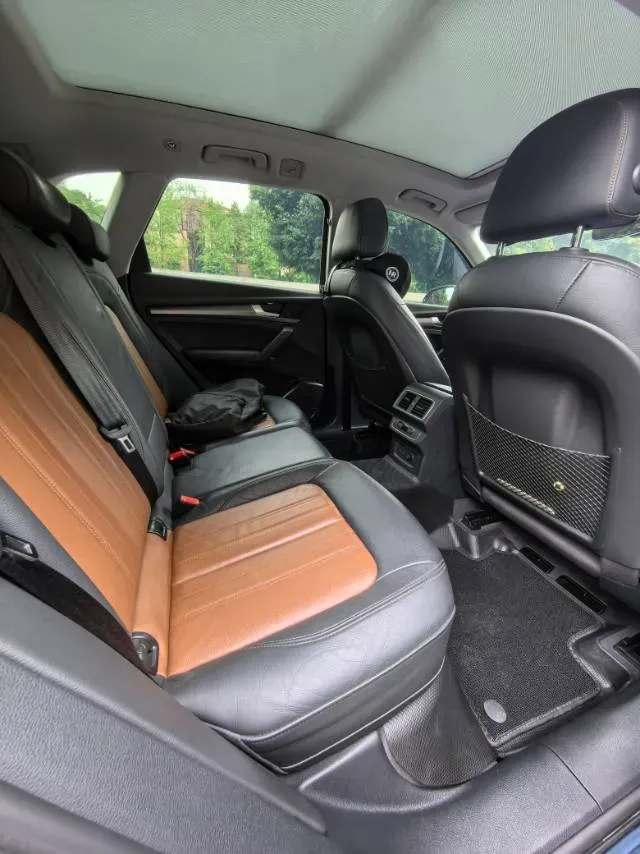 2020 Audi Q5L 2.0T 190HP L4 7DCT,autocango,china used car exporter,china ev exporter,chinese used car exporter,chinese used ev exporter