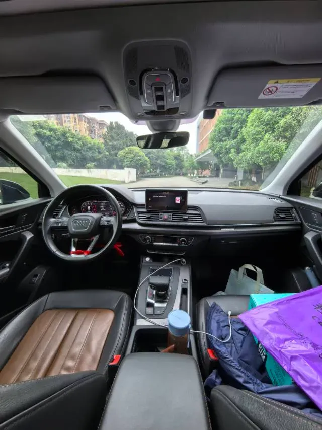 2020 Audi Q5L 2.0T 190HP L4 7DCT,autocango,china used car exporter,china ev exporter,chinese used car exporter,chinese used ev exporter