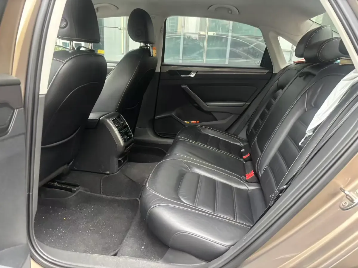 2017 Volkswagen Passat 1.8T 180HP L4 7DCT,autocango,china used car exporter,china ev exporter,chinese used car exporter,chinese used ev exporter