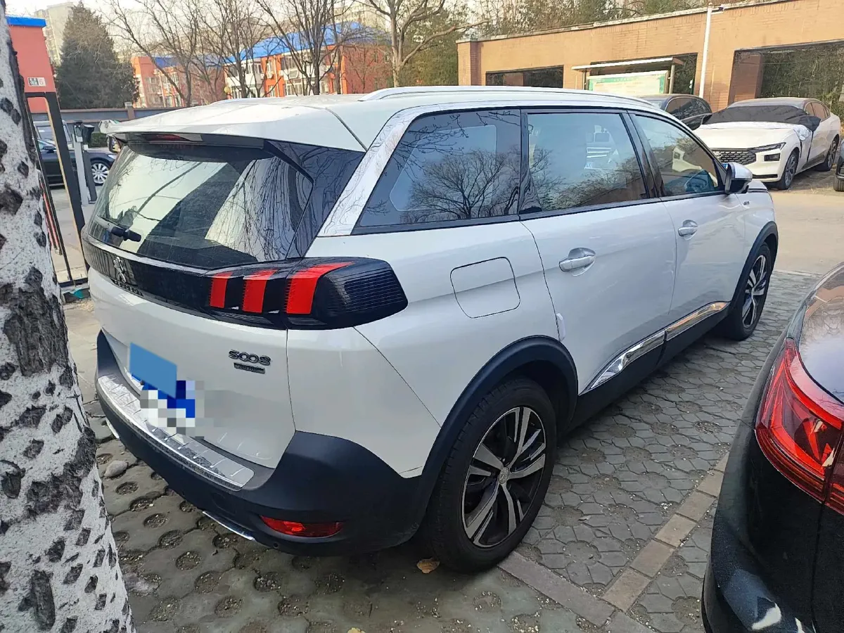 2019 Peugeot 5008 1.8T 204HP L4 6AT,autocango,china used car exporter,china ev exporter,chinese used car exporter,chinese used ev exporter