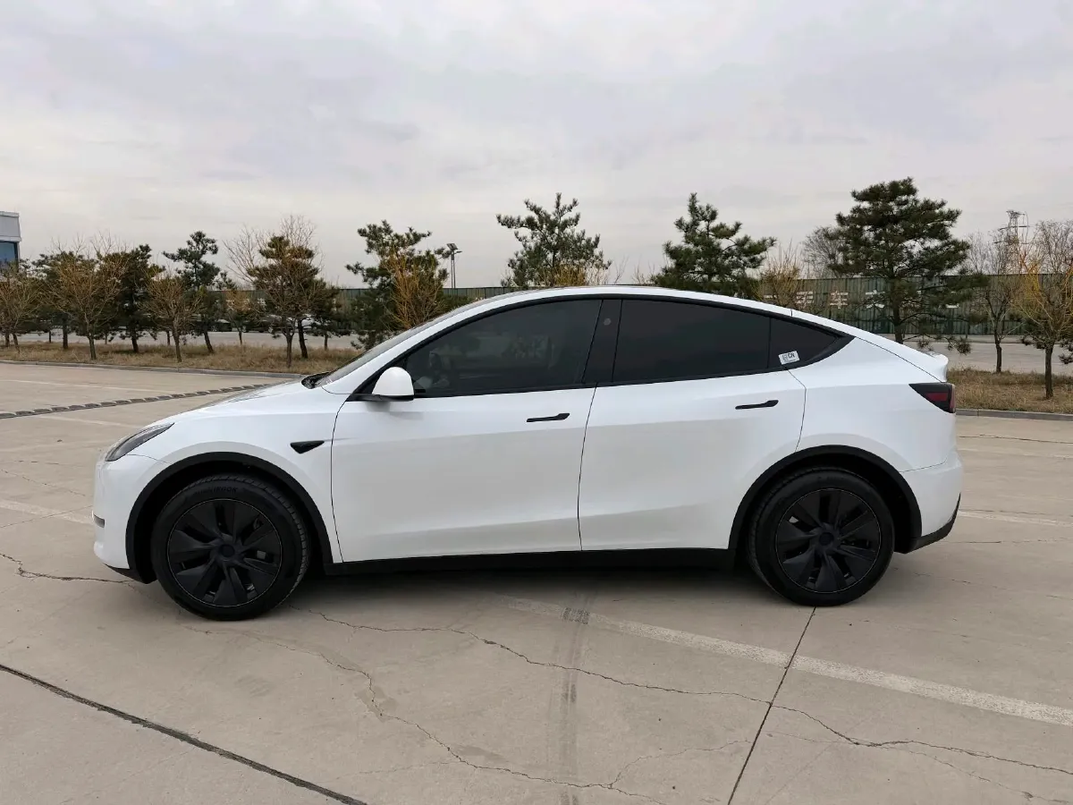 2024 Tesla Model Y BEV 78.4KWH,autocango,china used car exporter,china ev exporter,chinese used car exporter,chinese used ev exporter