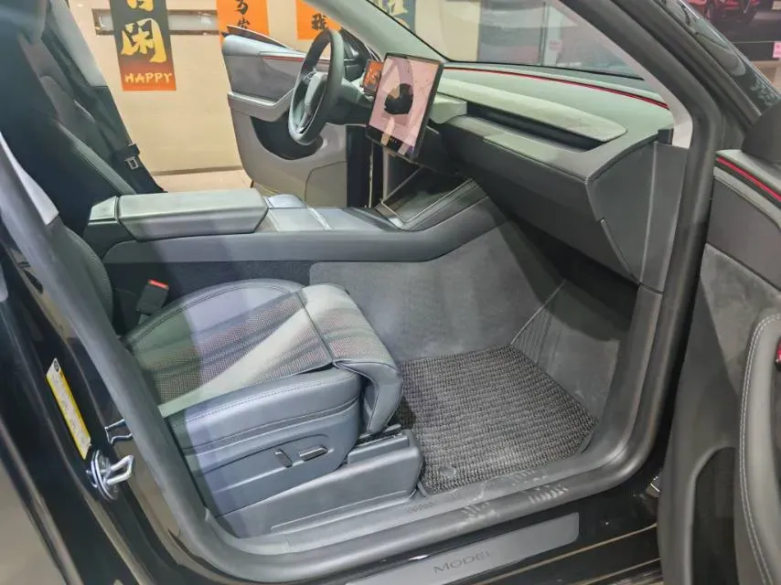 2025 Tesla Model Y BEV 78.4KWH,autocango,china used car exporter,china ev exporter,chinese used car exporter,chinese used ev exporter