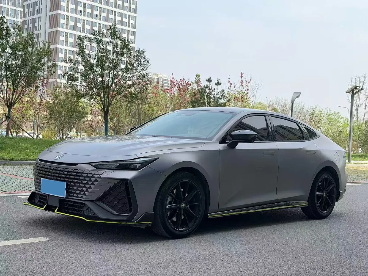 2022 ChangAn UNI-V 2.0T 233HP L4 8AT,autocango,china used car exporter,china ev exporter,chinese used car exporter,chinese used ev exporter