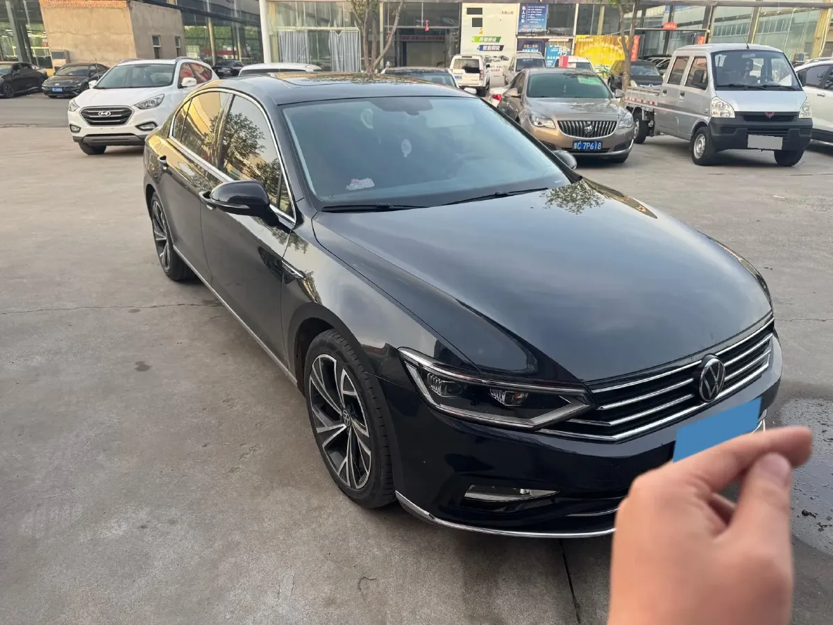 2020 Volkswagen Magotan 2.0T 186HP L4 7DCT,autocango,china used car exporter,china ev exporter,chinese used car exporter,chinese used ev exporter