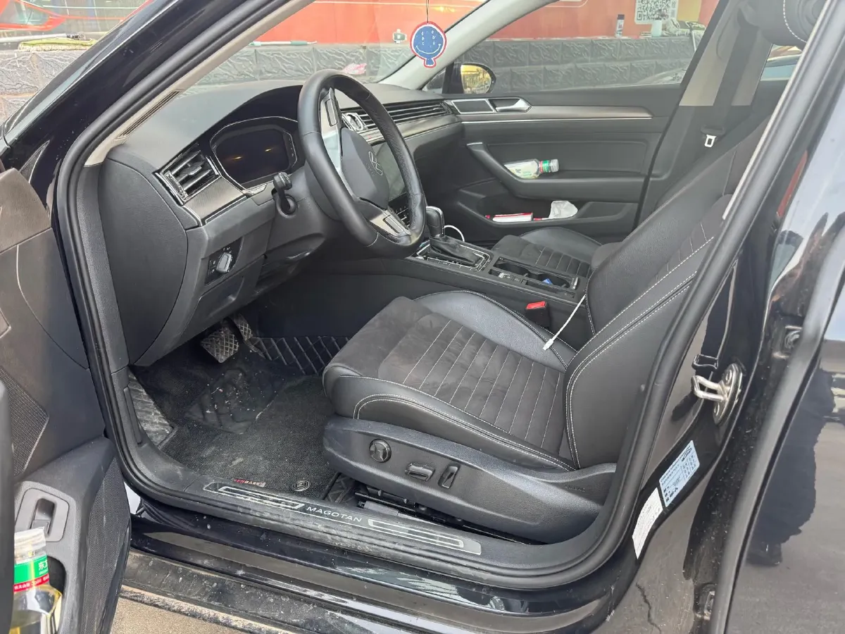 2020 Volkswagen Magotan 2.0T 186HP L4 7DCT,autocango,china used car exporter,china ev exporter,chinese used car exporter,chinese used ev exporter