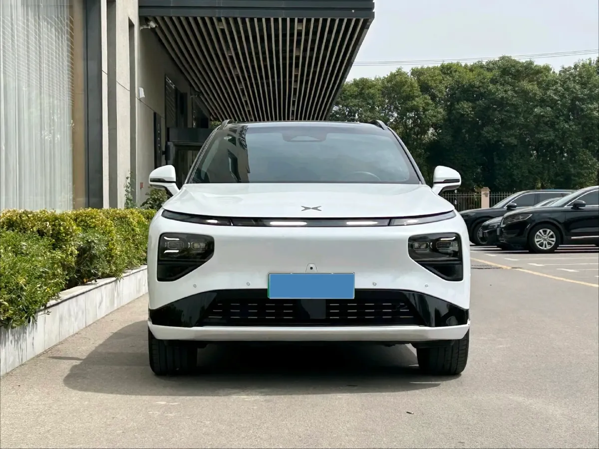 2025 Xpeng G9 BEV 79KWH,autocango,china used car exporter,china ev exporter,chinese used car exporter,chinese used ev exporter
