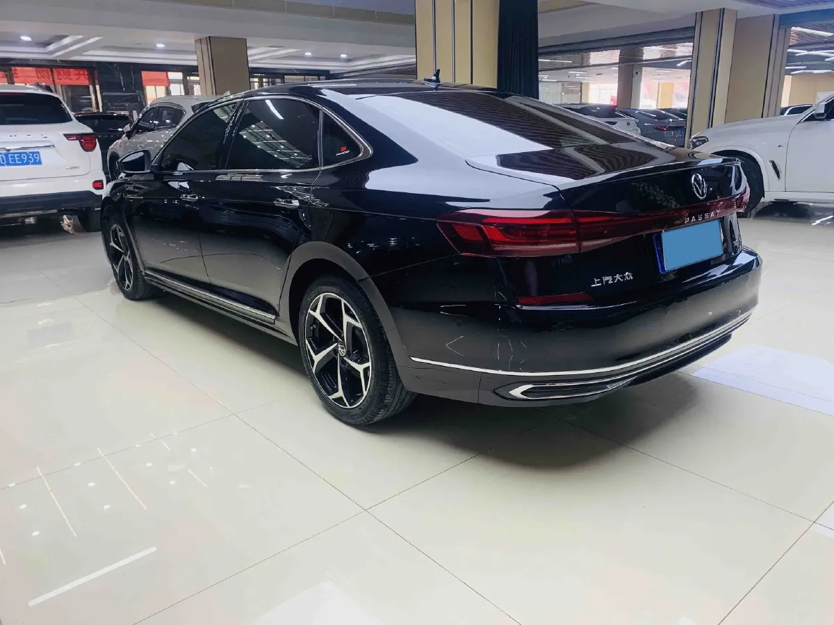 2024 Volkswagen Passat 2.0T 220HP L4 7DCT,autocango,china used car exporter,china ev exporter,chinese used car exporter,chinese used ev exporter