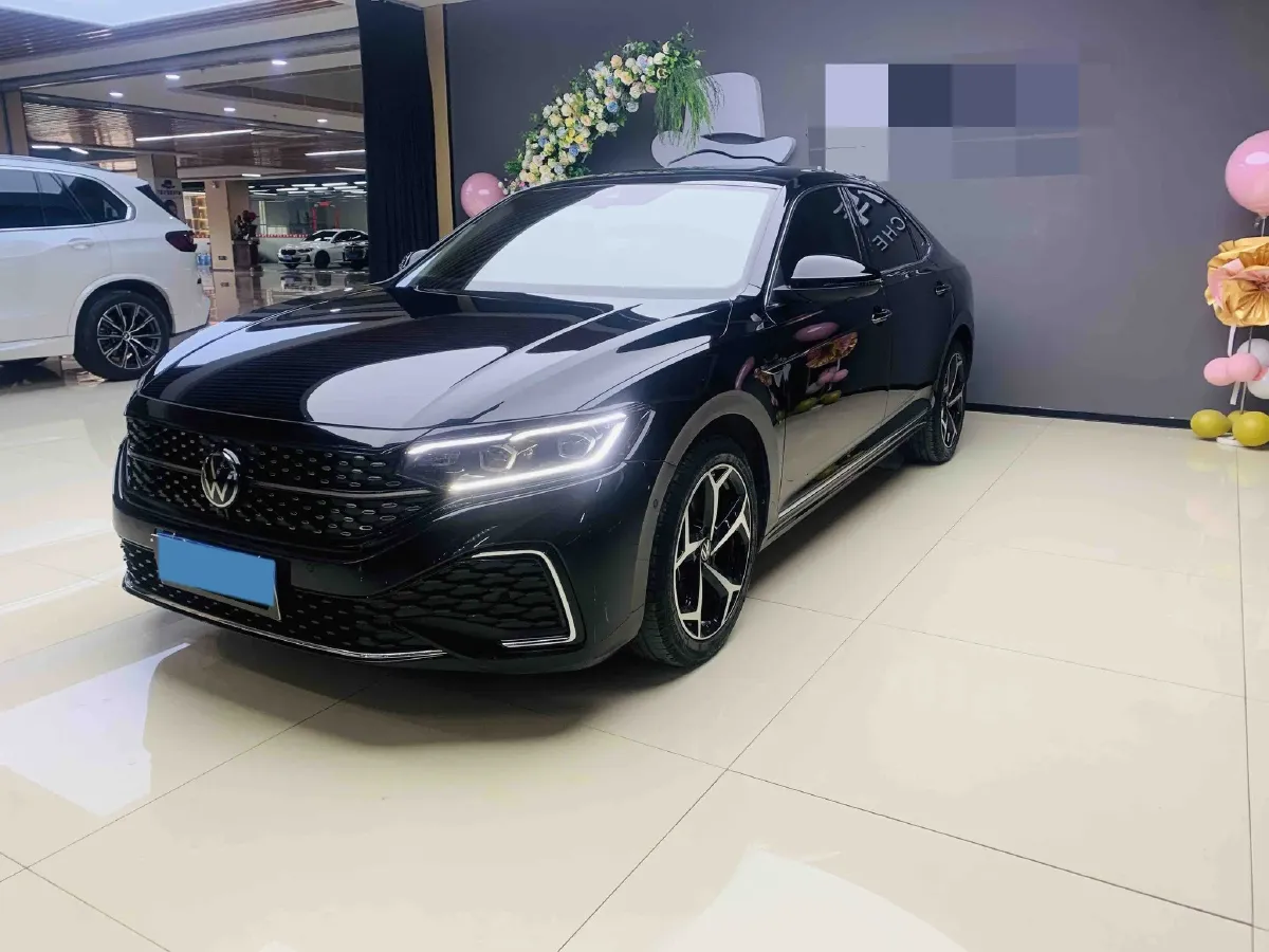 2024 Volkswagen Passat 2.0T 220HP L4 7DCT,autocango,china used car exporter,china ev exporter,chinese used car exporter,chinese used ev exporter
