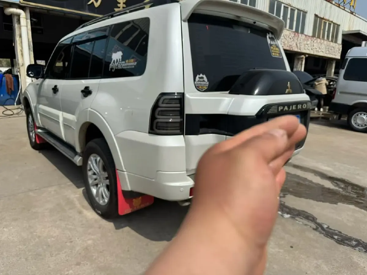 2018 Mitsubishi Pajero 3.0L 174HP V6 5AT,autocango,china used car exporter,china ev exporter,chinese used car exporter,chinese used ev exporter