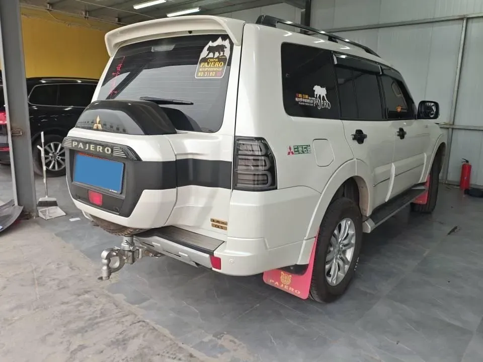 2018 Mitsubishi Pajero 3.0L 174HP V6 5AT,autocango,china used car exporter,china ev exporter,chinese used car exporter,chinese used ev exporter